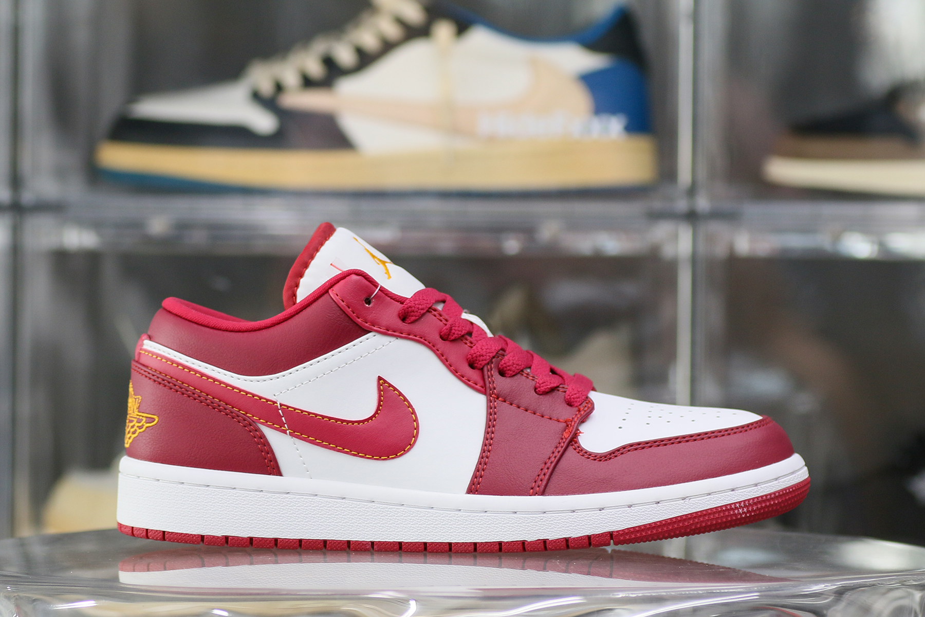 Jordan 1 Low Cardinal Red