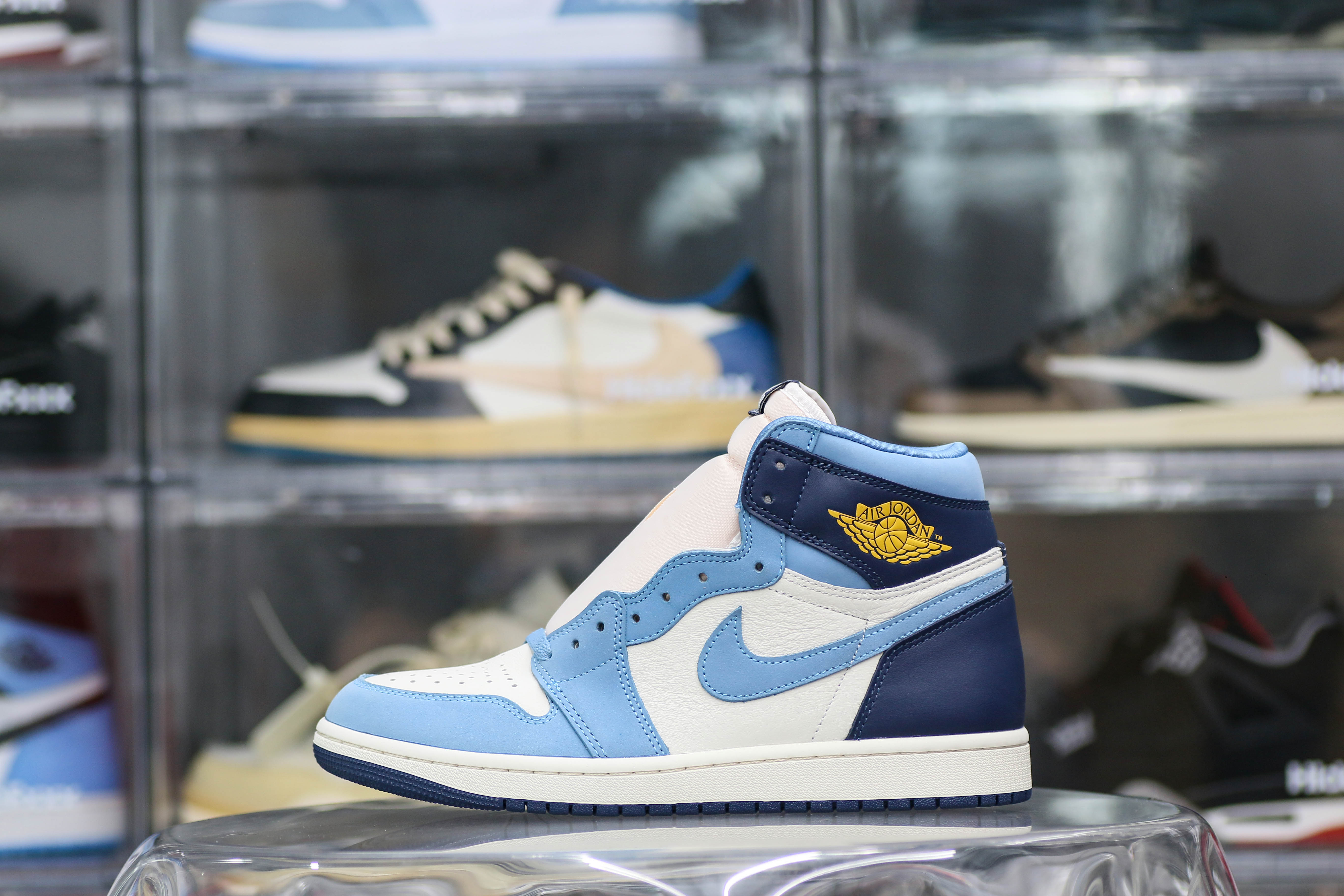 Air Jordan 1 High OG First in Flight WNMS