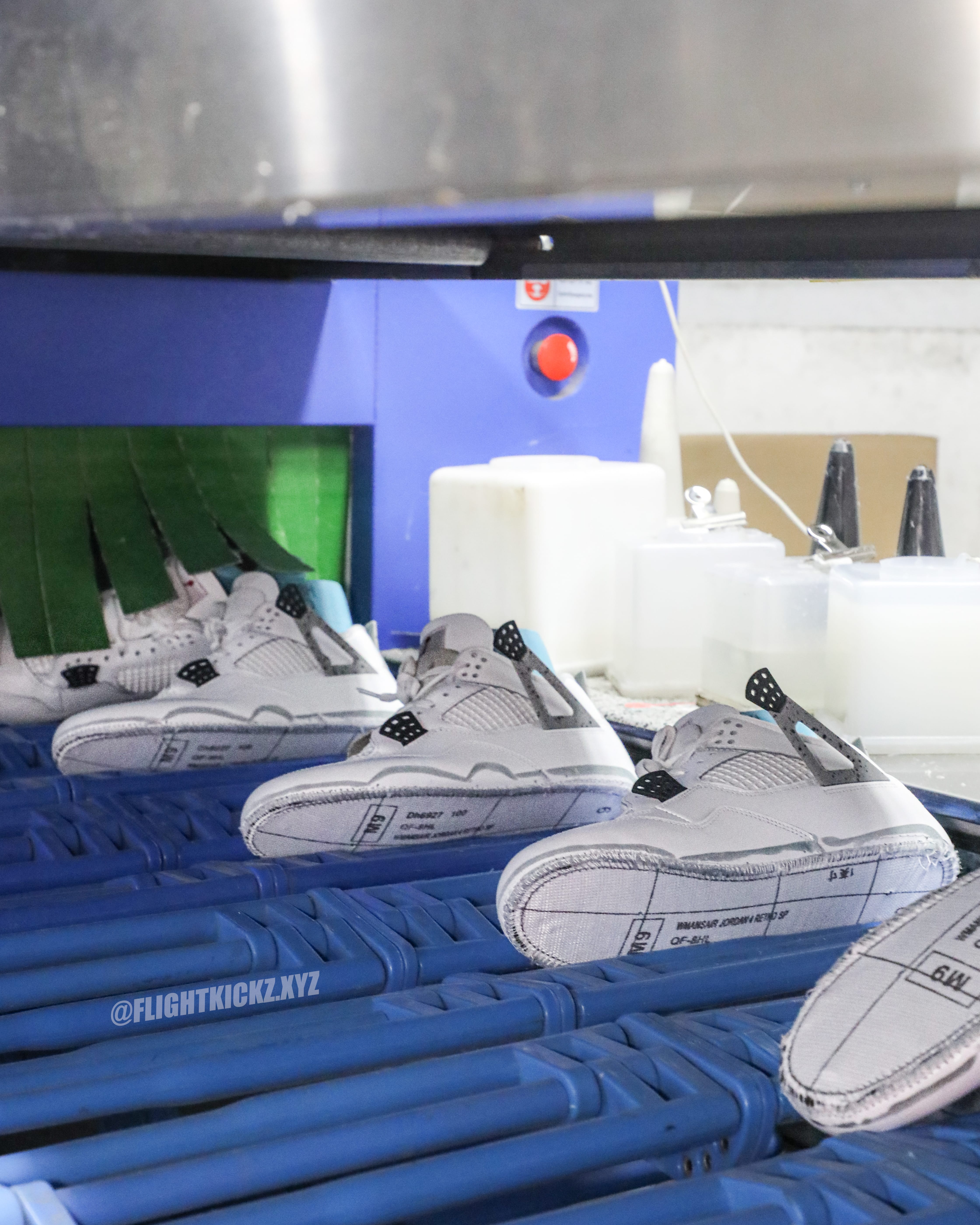 Air Jordan 4 Retro OG ‘White Cement’ 2025 (Ln5 A1)