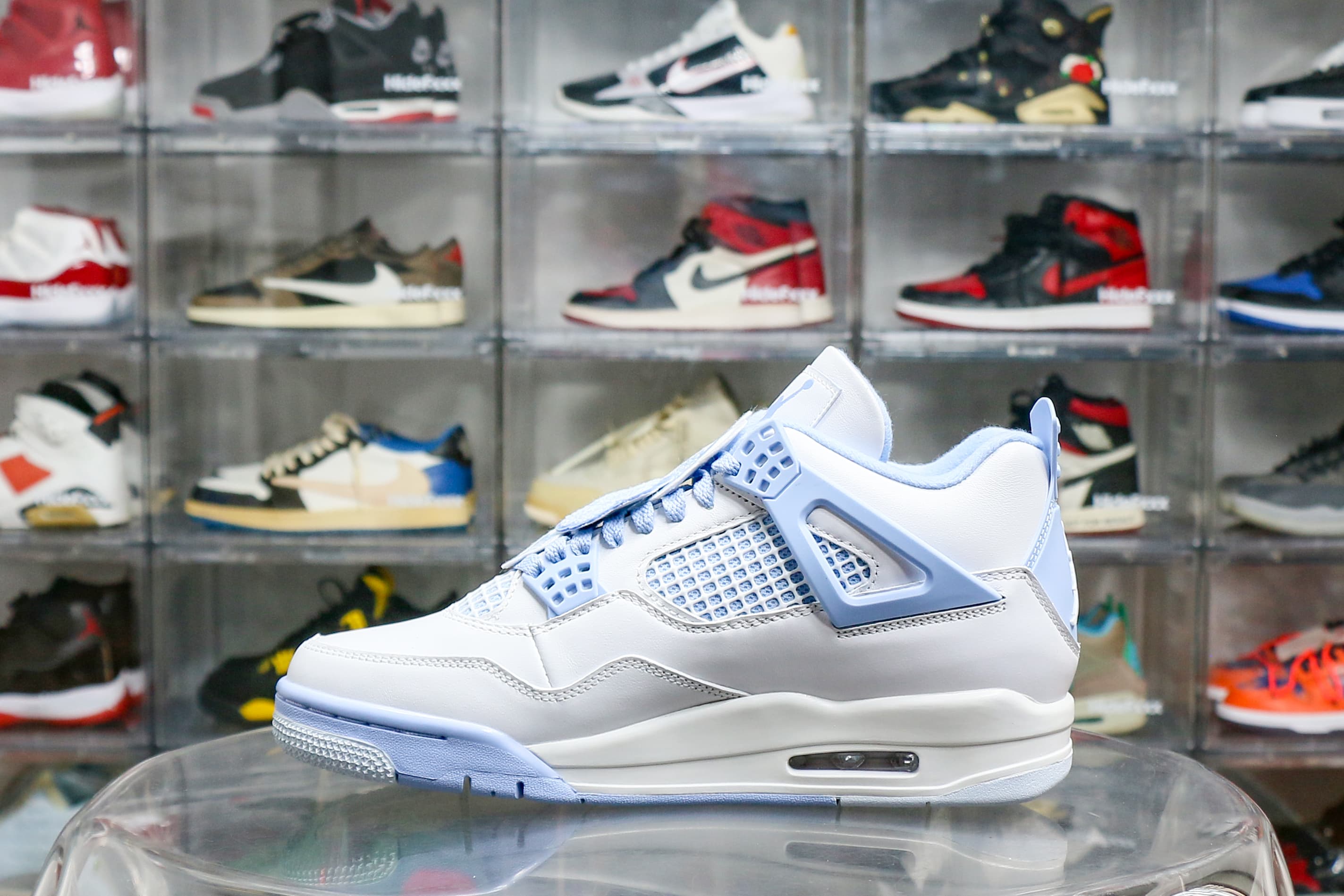 Air Jordan 4 “Forget Me Not / Aluminum”