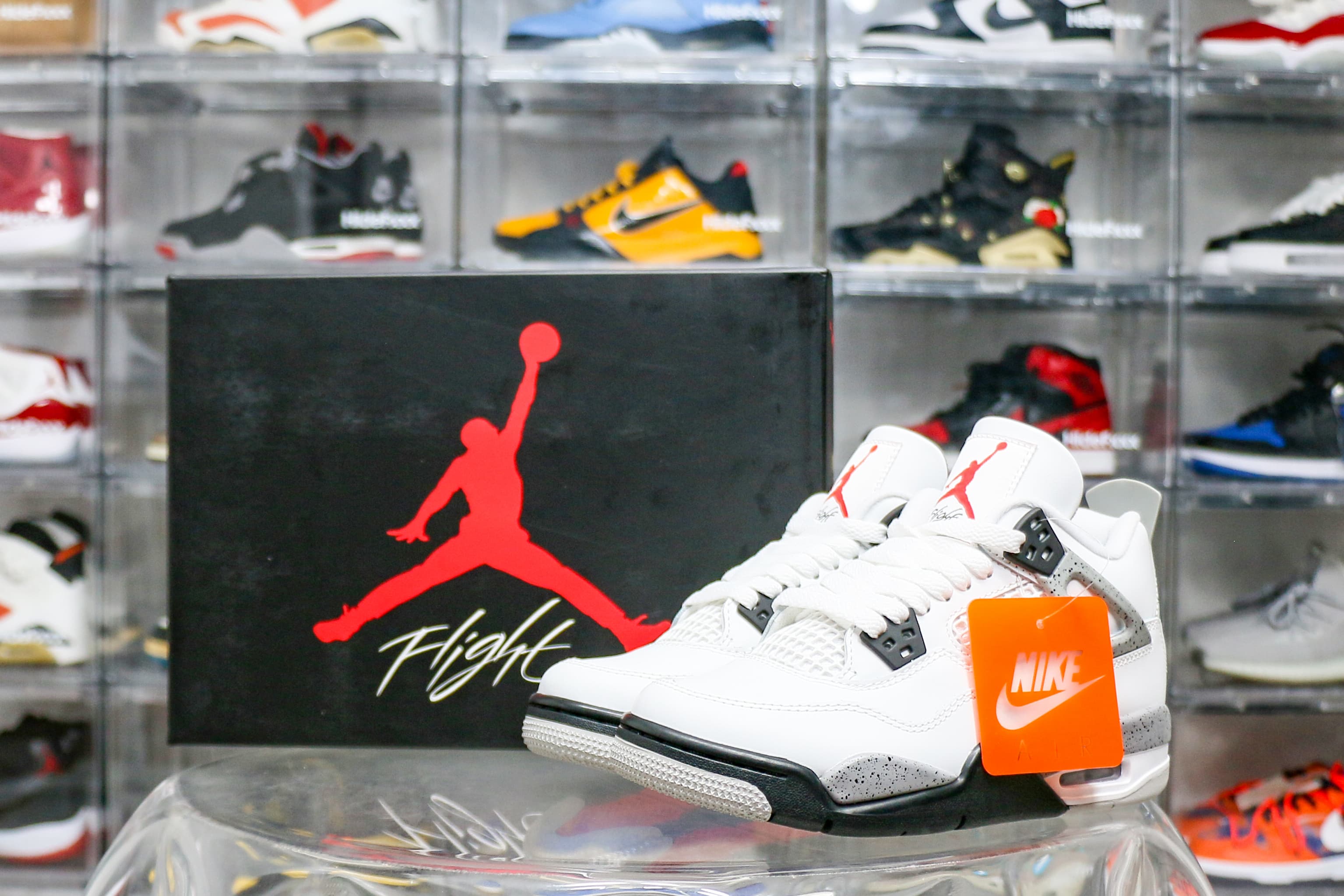Air Jordan 4 Retro OG ‘White Cement’ 2025 (Ln5 A1)