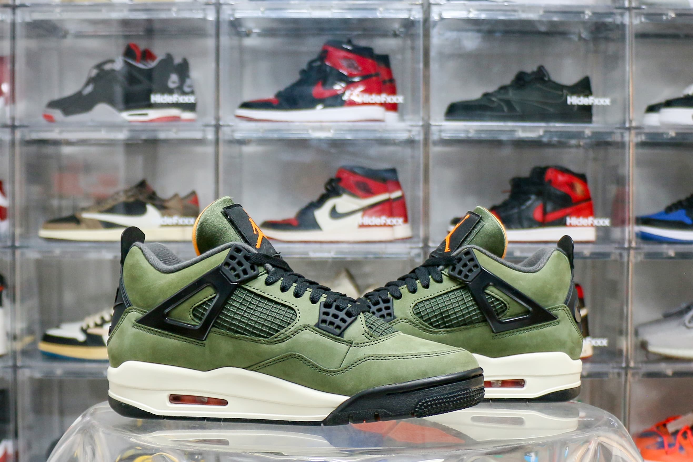 Jordan 4 Retro OG SP Undefeated 2025 (LN5 A1 Batch)