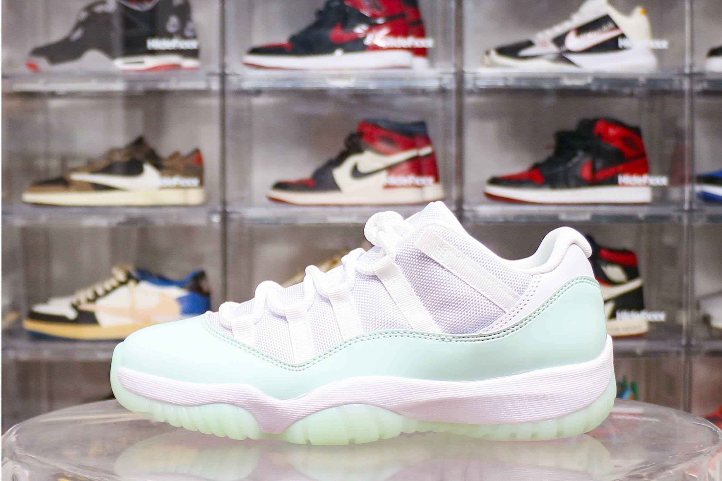 Jordan 11 Retro Low Igloo WMNS 2025