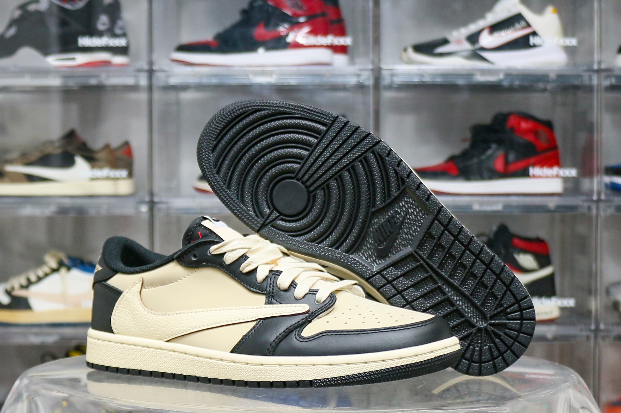 Travis Scott x Air Jordan 1 Retro Low OG Pale Vanilla Custom