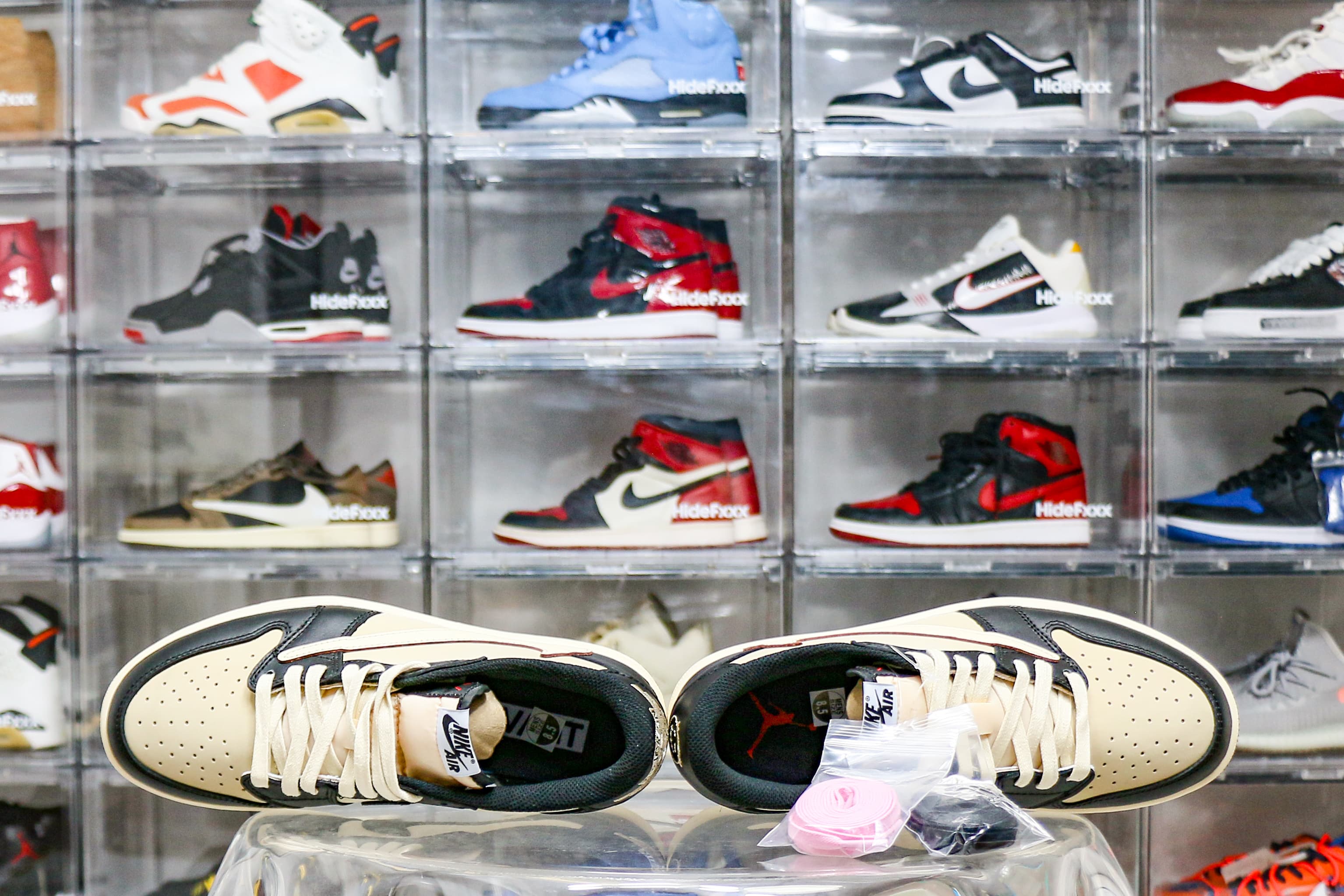 Travis Scott x Air Jordan 1 Retro Low OG Pale Vanilla Custom