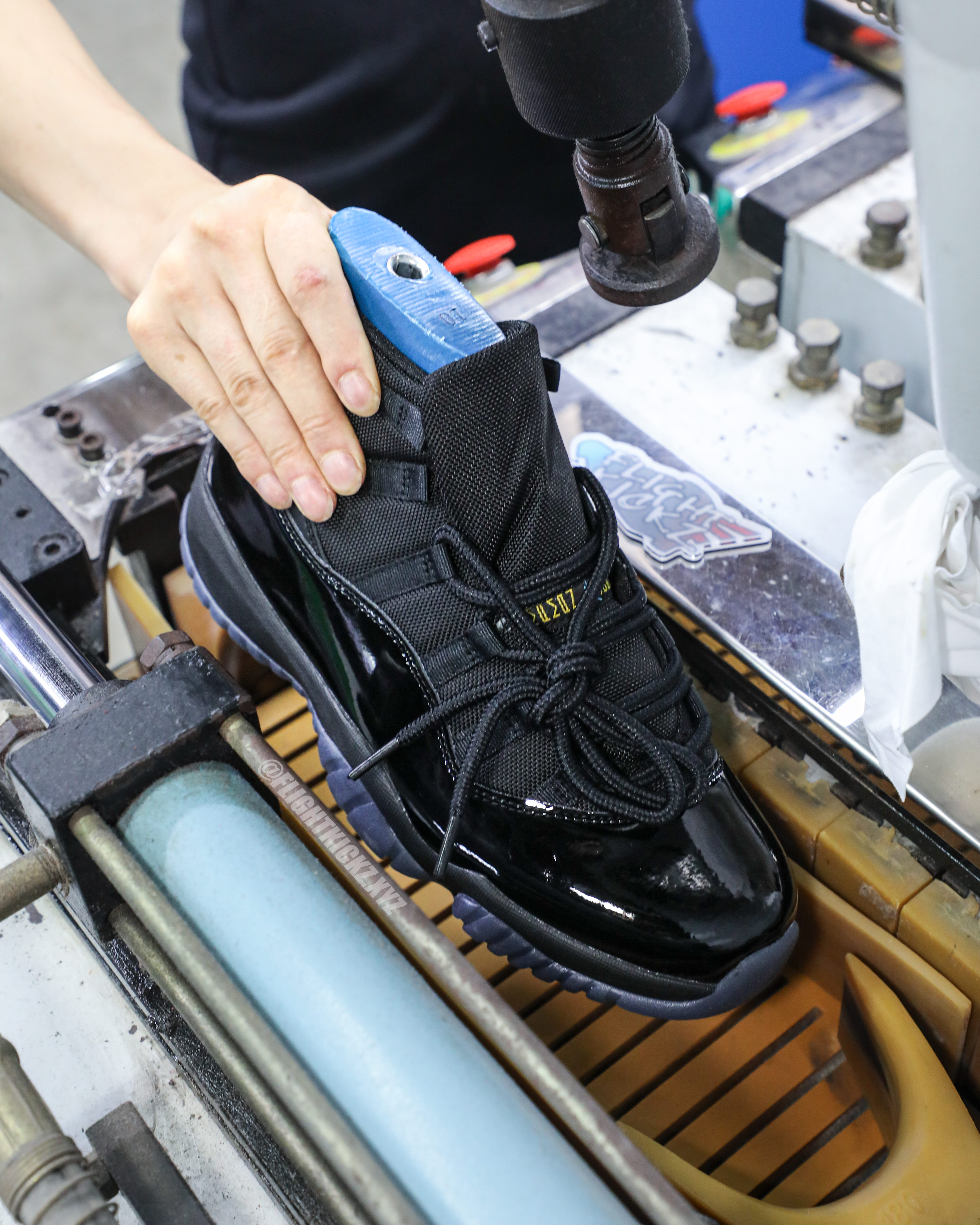 Air Jordan 11 Retro Gamma Blue 2025 (LN5 A1)